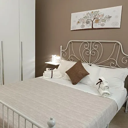 Apartment Mikasa Marsala