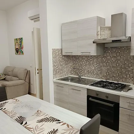 Apartment Mikasa *
